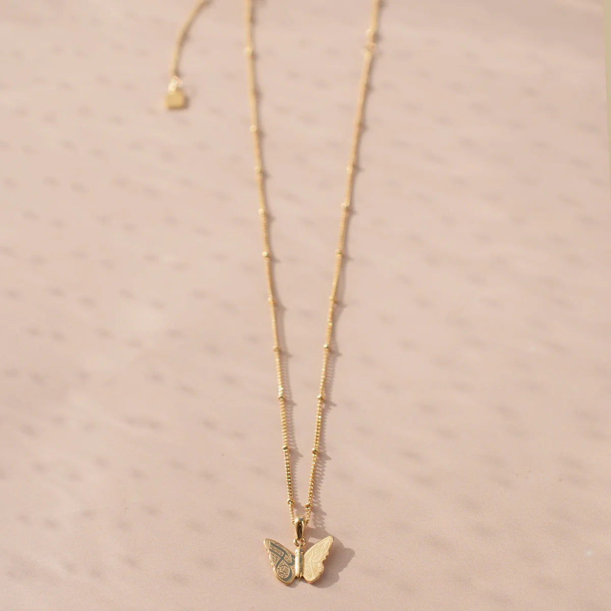 Collier Papillon Sabr · Amal